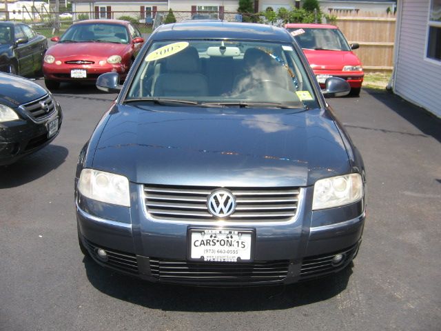Volkswagen Passat 2005 photo 4