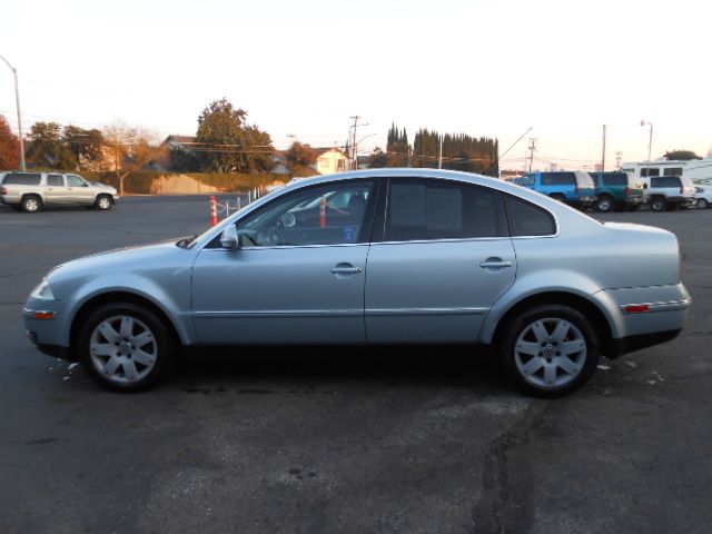 Volkswagen Passat 2005 photo 1