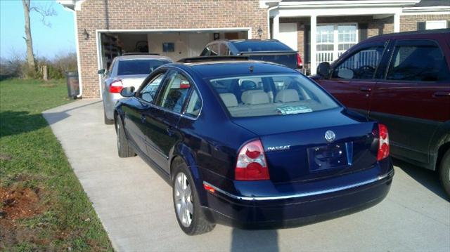 Volkswagen Passat 2005 photo 2