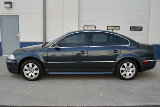 Volkswagen Passat 2005 photo 17