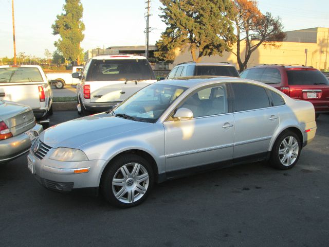 Volkswagen Passat 2005 photo 2