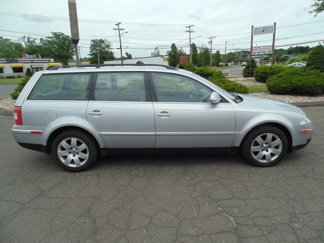 Volkswagen Passat 2005 photo 1