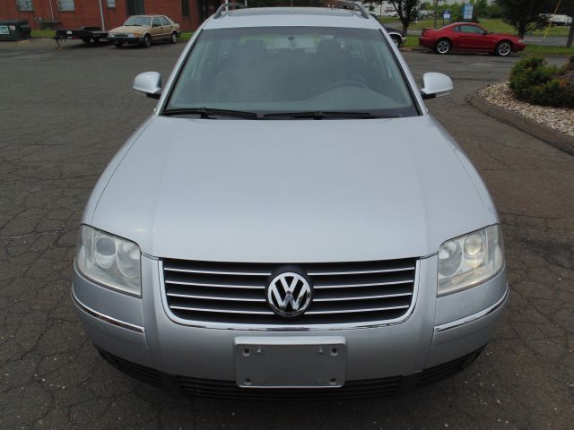 Volkswagen Passat 2005 photo 12