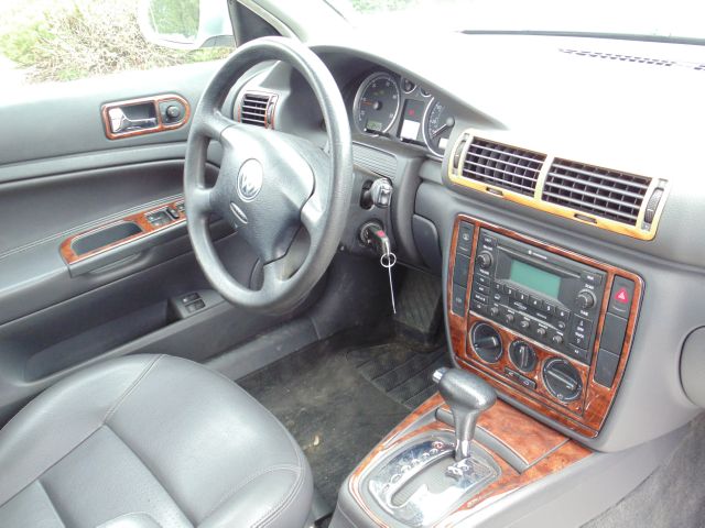 Volkswagen Passat 2005 photo 9