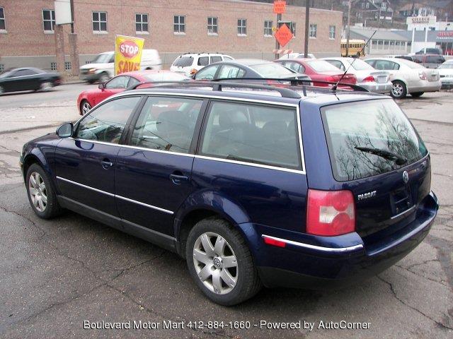 Volkswagen Passat 2005 photo 2