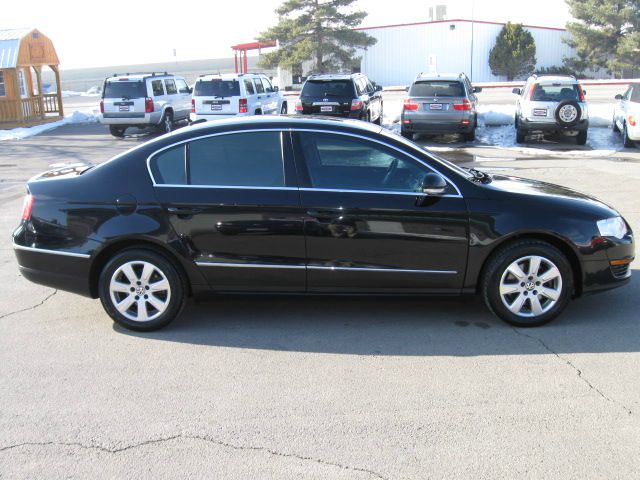 Volkswagen Passat 2006 photo 1