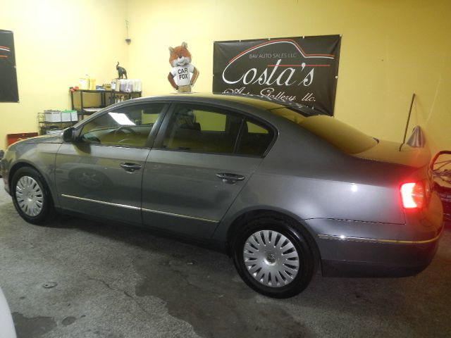 Volkswagen Passat 2006 photo 1