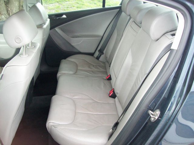 Volkswagen Passat Coupe Sedan