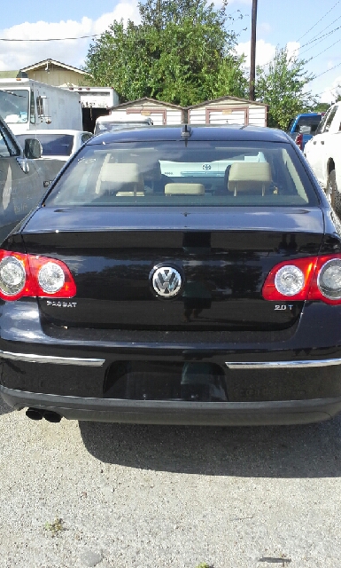 Volkswagen Passat Wagon SE Sedan