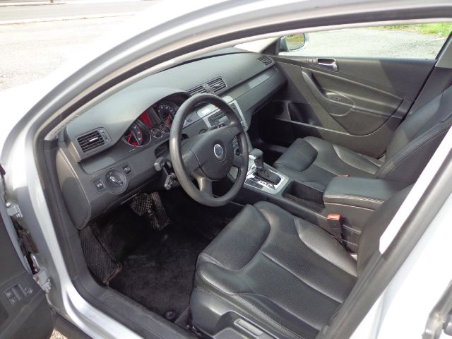 Volkswagen Passat 2006 photo 32
