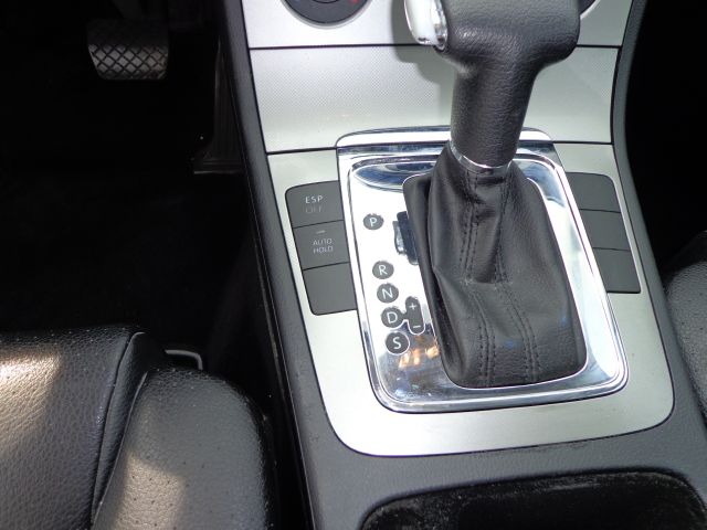 Volkswagen Passat 2006 photo 40