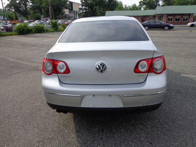 Volkswagen Passat 2006 photo 41