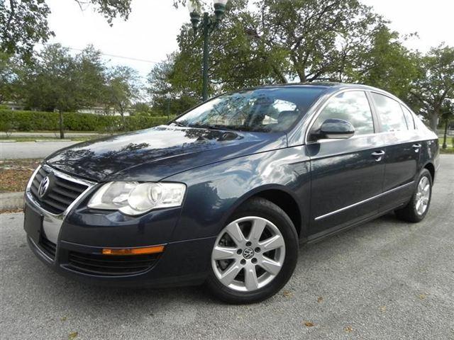 Volkswagen Passat CLUB Wideside 1 Sedan