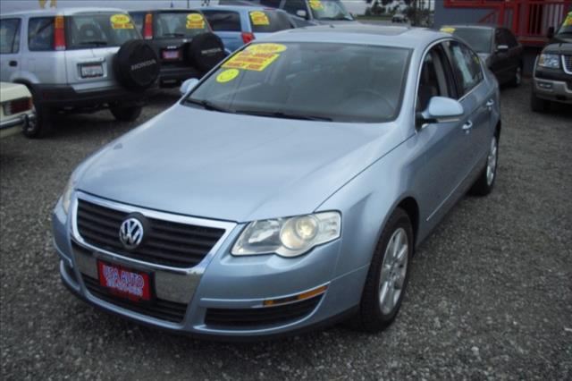 Volkswagen Passat 2006 photo 2