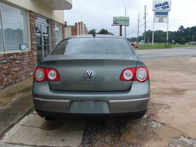 Volkswagen Passat 2007 photo 1