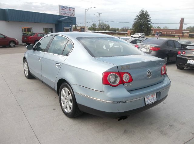 Volkswagen Passat 2007 photo 1