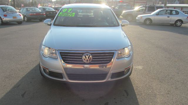 Volkswagen Passat 2007 photo 1