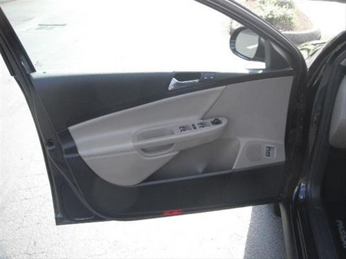 Volkswagen Passat 2007 photo 1