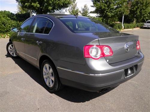 Volkswagen Passat 2007 photo 2
