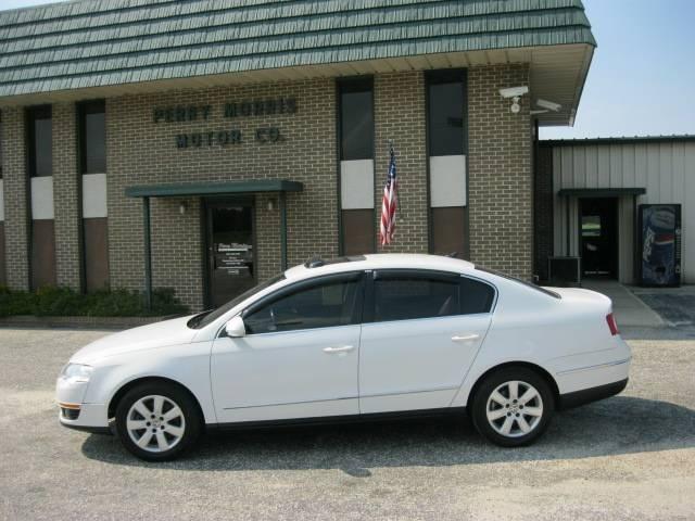 Volkswagen Passat Wagon SE Sedan