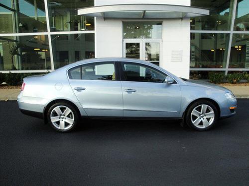 Volkswagen Passat 2008 photo 1
