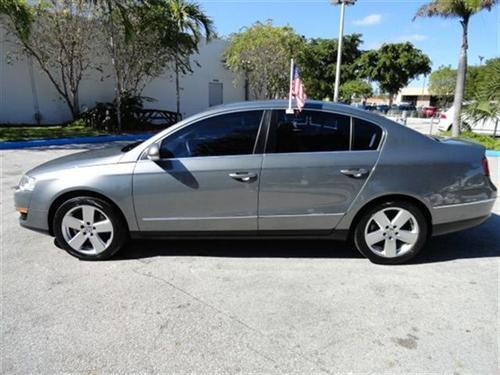 Volkswagen Passat 2008 photo 1