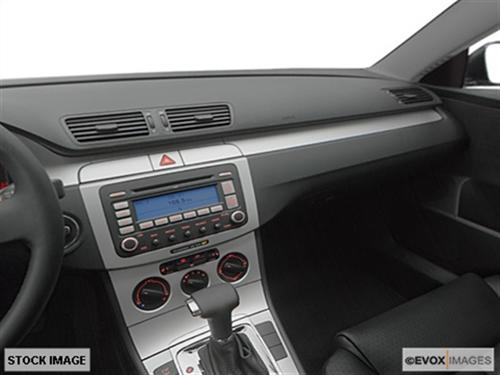 Volkswagen Passat 2008 photo 2