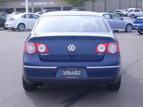 Volkswagen Passat 2008 photo 1