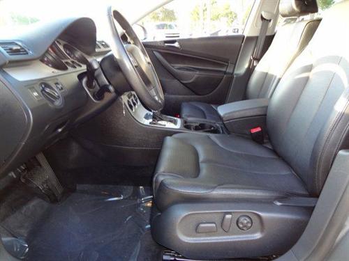 Volkswagen Passat 2008 photo 1