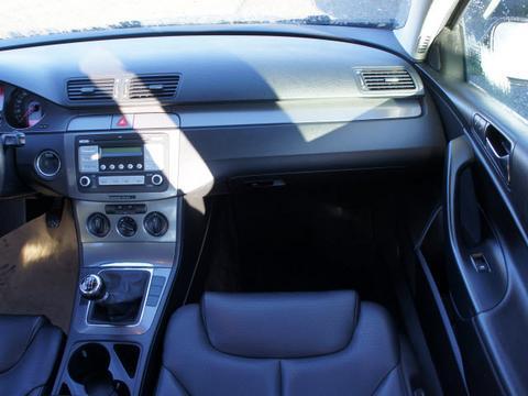 Volkswagen Passat 2008 photo 1