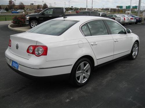 Volkswagen Passat 2008 photo 1