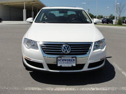 Volkswagen Passat 2008 photo 1