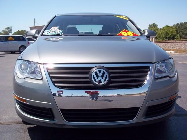 Volkswagen Passat 2008 photo 1