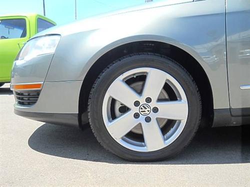 Volkswagen Passat 2008 photo 1