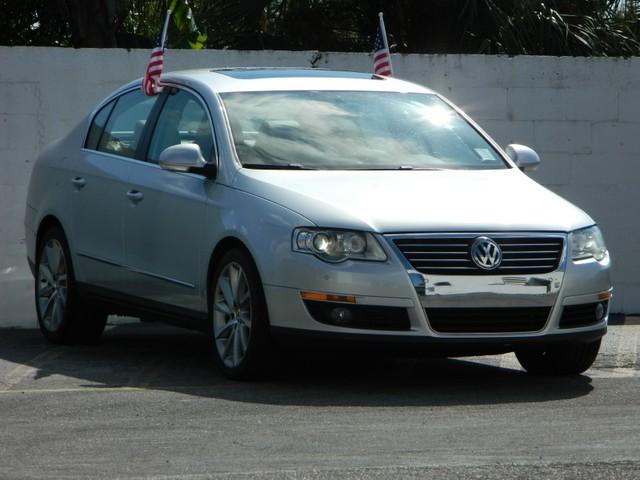 Volkswagen Passat LT 4WD Sedan