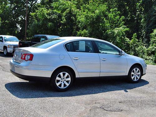 Volkswagen Passat 2008 photo 1