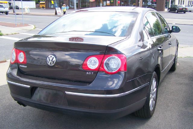 Volkswagen Passat 2008 photo 1