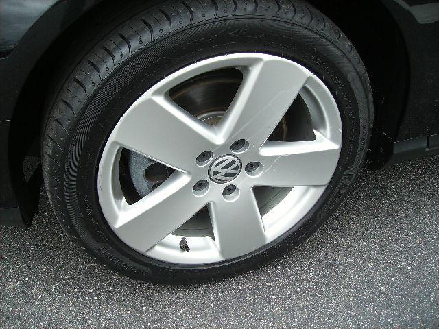 Volkswagen Passat 2008 photo 1