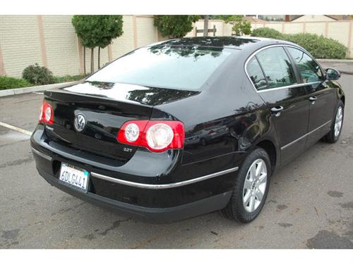 Volkswagen Passat 2008 photo 1