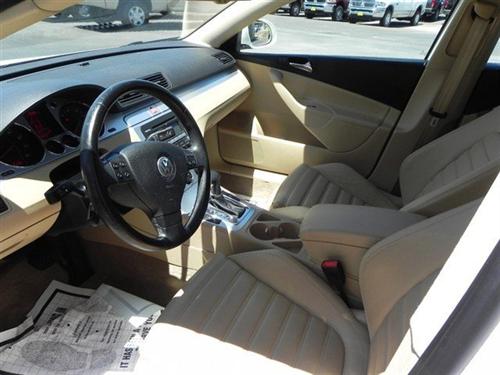 Volkswagen Passat 2008 photo 1