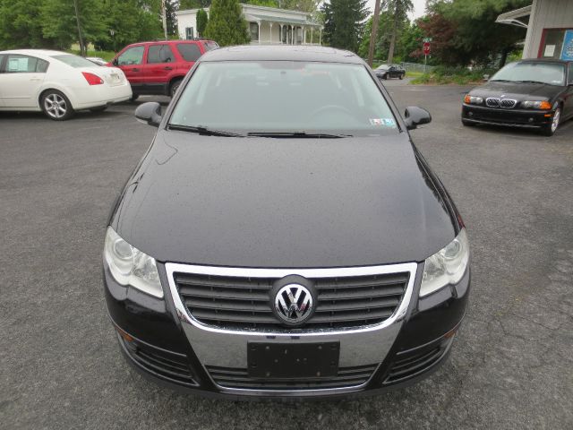Volkswagen Passat 2009 photo 18