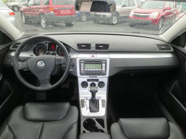 Volkswagen Passat 2009 photo 3