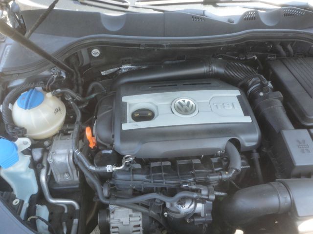 Volkswagen Passat 4x4 LTZ Sedan