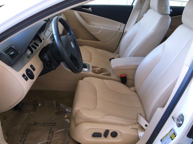 Volkswagen Passat 2009 photo 3