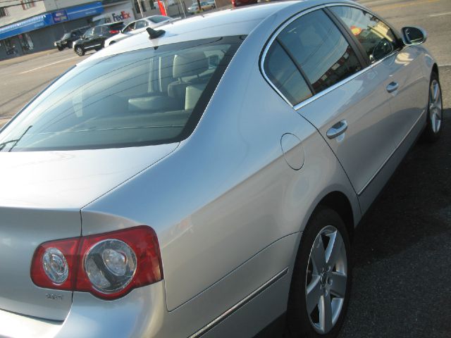 Volkswagen Passat 2009 photo 10