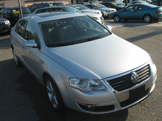 Volkswagen Passat 2009 photo 11