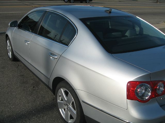 Volkswagen Passat 2009 photo 13