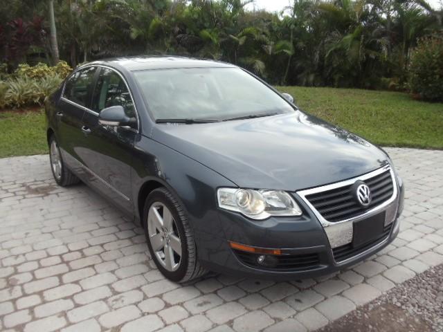 Volkswagen Passat 4x4 LTZ Sedan