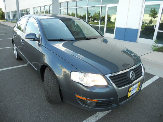 Volkswagen Passat 2009 photo 4