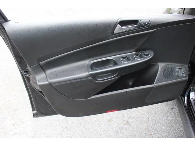 Volkswagen Passat 2009 photo 24